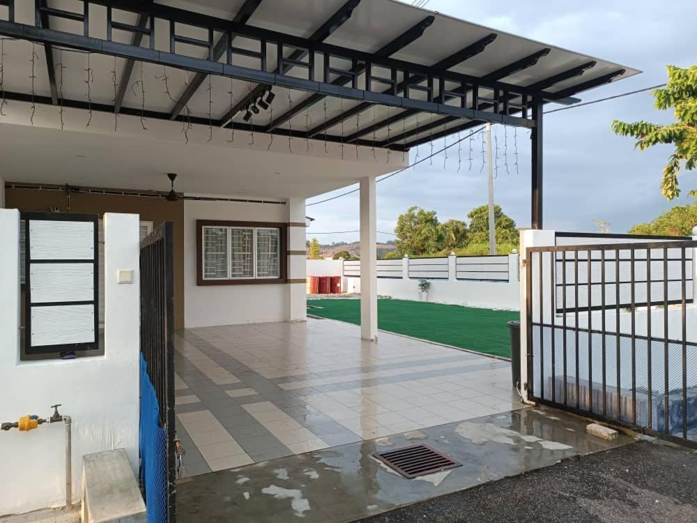 In Homestay Corner Batu Pahat Εξωτερικό φωτογραφία