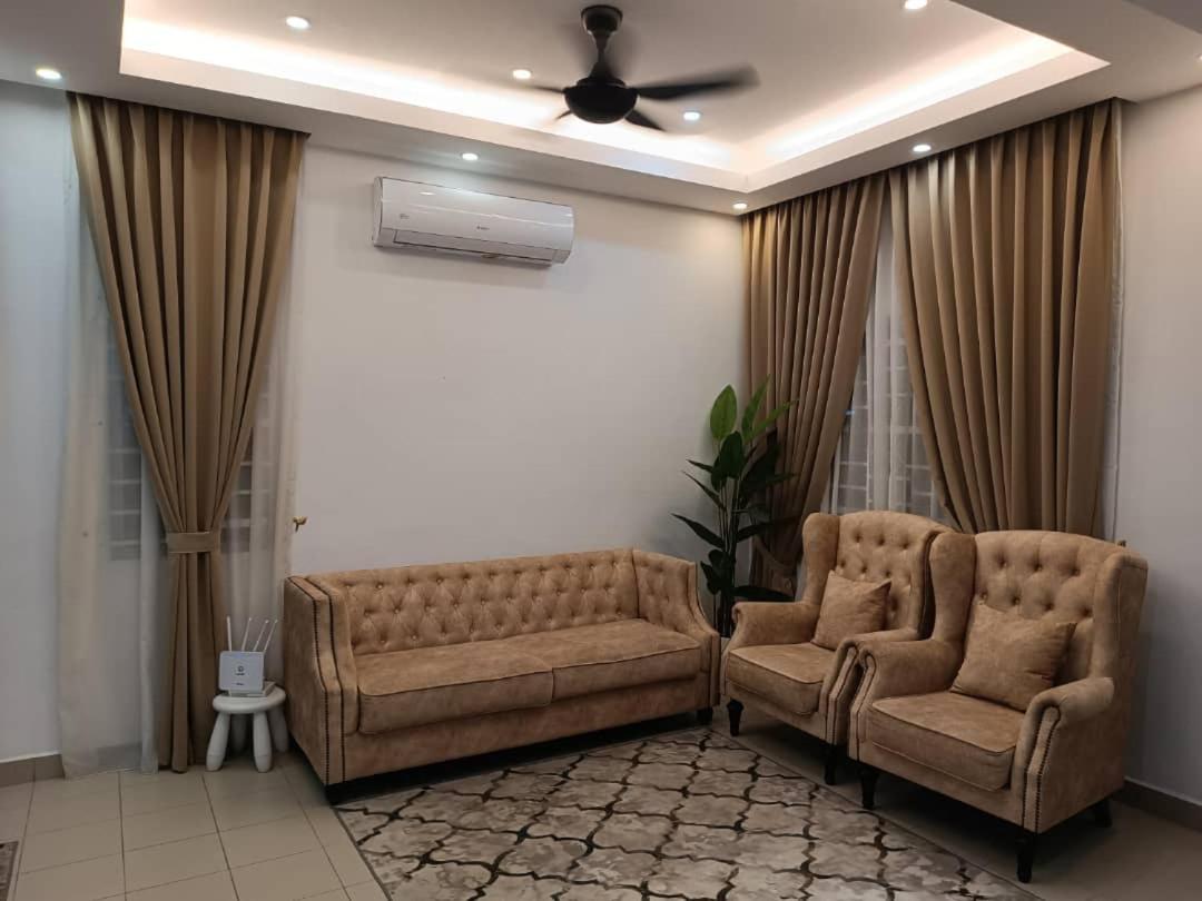 In Homestay Corner Batu Pahat Εξωτερικό φωτογραφία